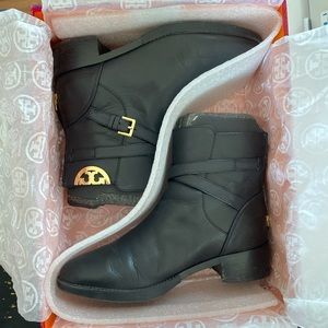 tory burch boots
